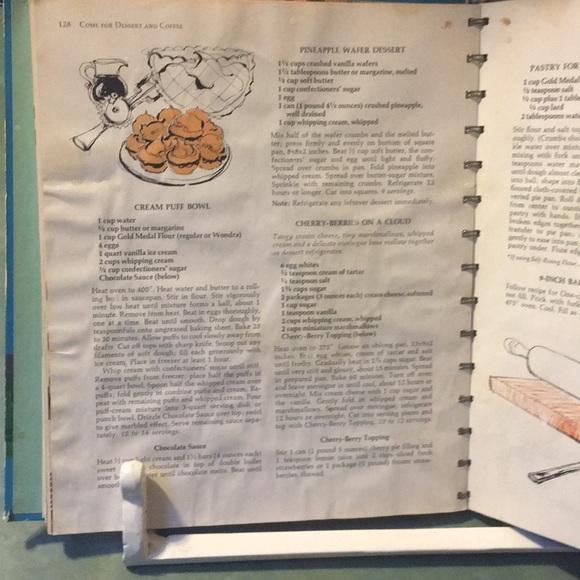 Betty Crocker first edition Hostess Cookbook 1967 - Picture 4 of 8